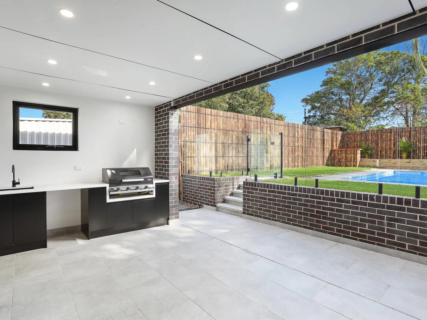 Alfresco Kitchen — Roselands Residence by Pier 8 Constructions